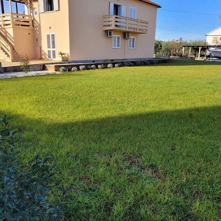 Apartmani Loli Ugljan Esterno foto