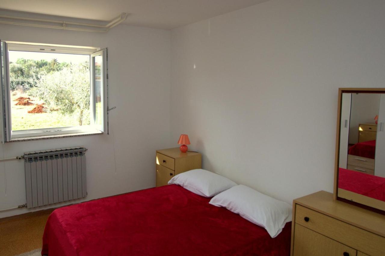 Apartmani Loli Ugljan Esterno foto
