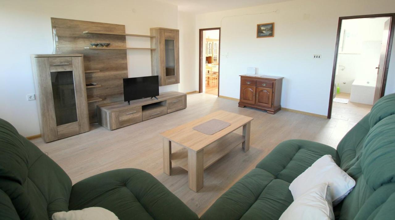 Apartmani Loli Ugljan Esterno foto