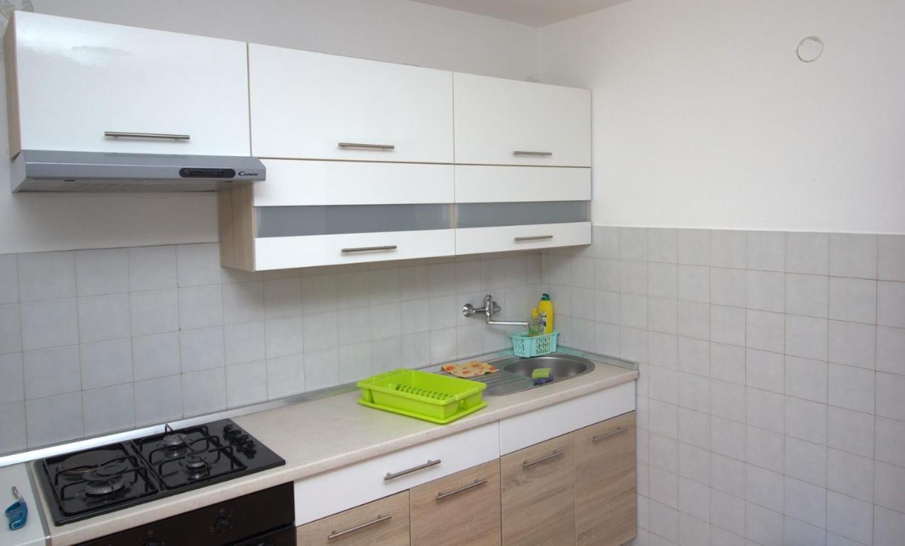 Apartmani Loli Ugljan Esterno foto
